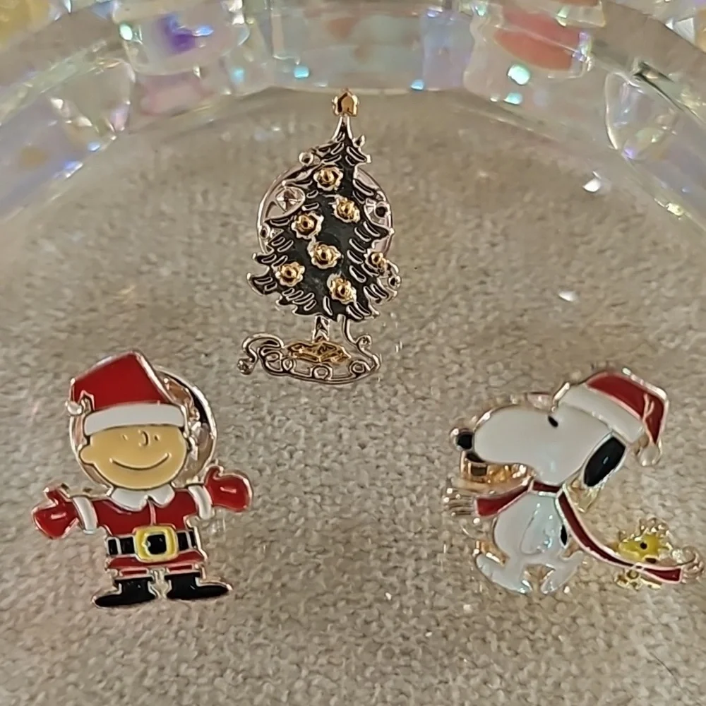 NWOT Peanuts Pin Set - Picture 2 of 3